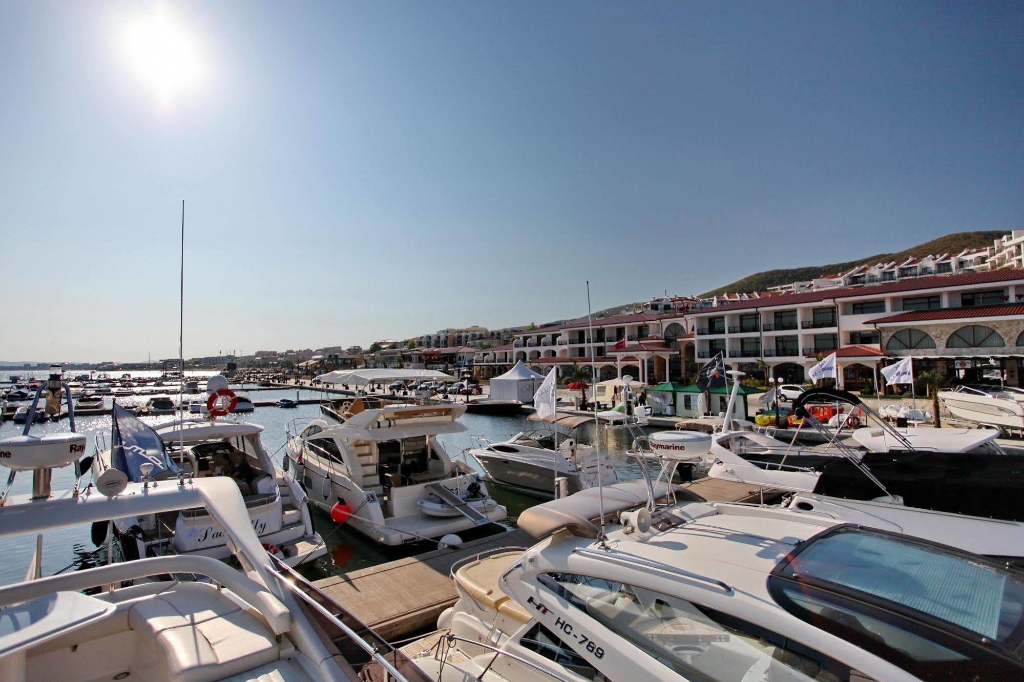 Diamond Apartments Sveti Vlas Eksteriør bilde